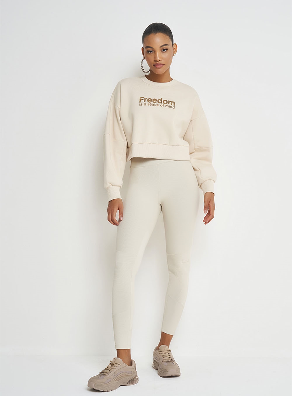 15201350555_blusao-moletom-freedom-sport-style-bege-allure-vestimenta204.jpg