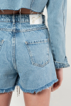 15206731909_shorts_cintura_alta_em_jeans_com_franja_em_corrente_de_strass-allure-vestimenta204-5.png