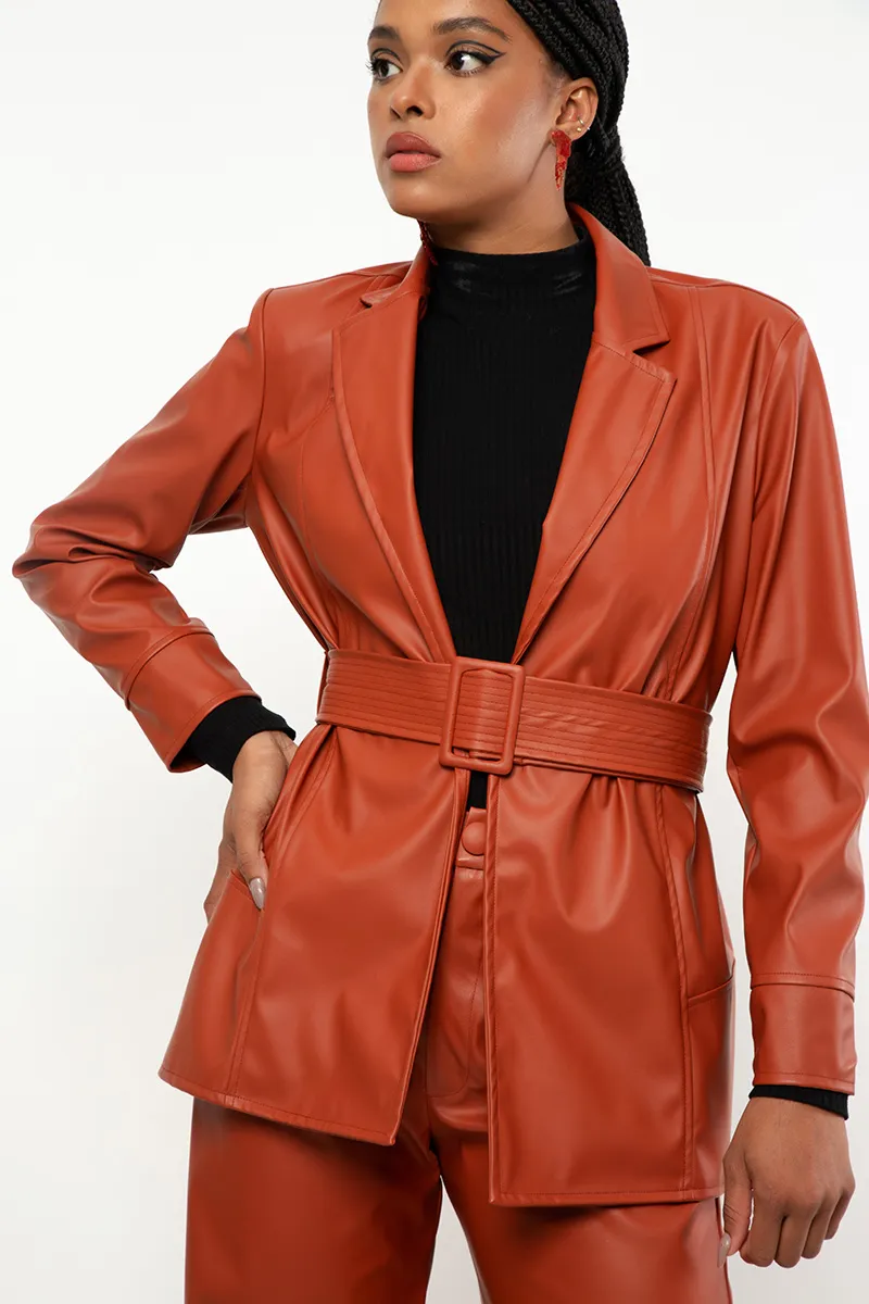 15231037313_blazer_manga_longa_com_recortes_pespontados_em_poliuretano-allure-vestimenta.png