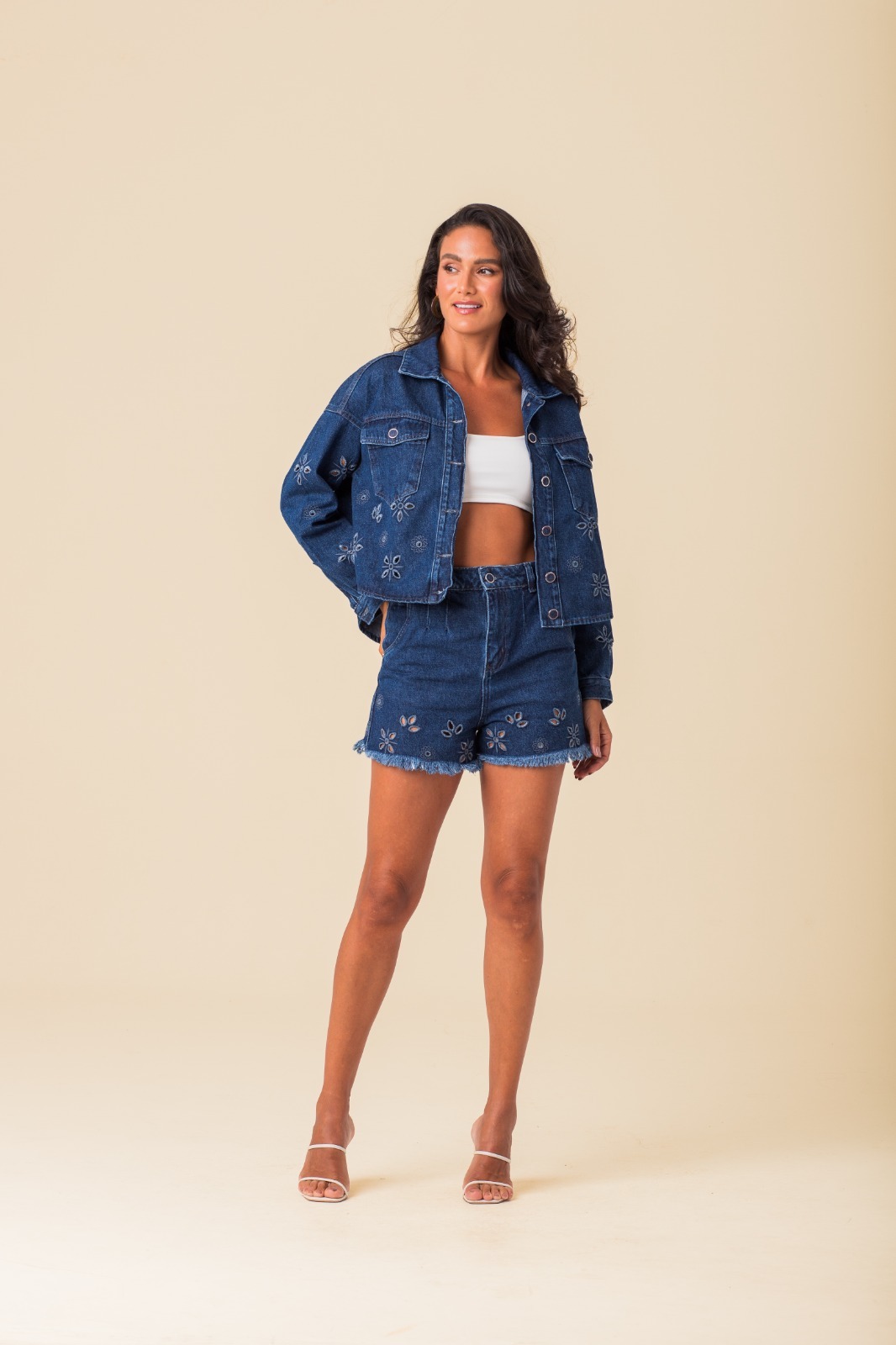 15232094976_shorts-jeans-azul-com-detalhes-de-laise-allure-vestimenta206-1.jpg