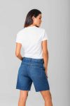 15250340111_bermuda-jeans-com-assimetria-barra-desfiada-azul-allure-vestimenta.jpg