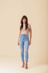 15251191881_calca-skinny-jeans-cintura-alta-feminina-azul-allure-vestimenta204.jpg
